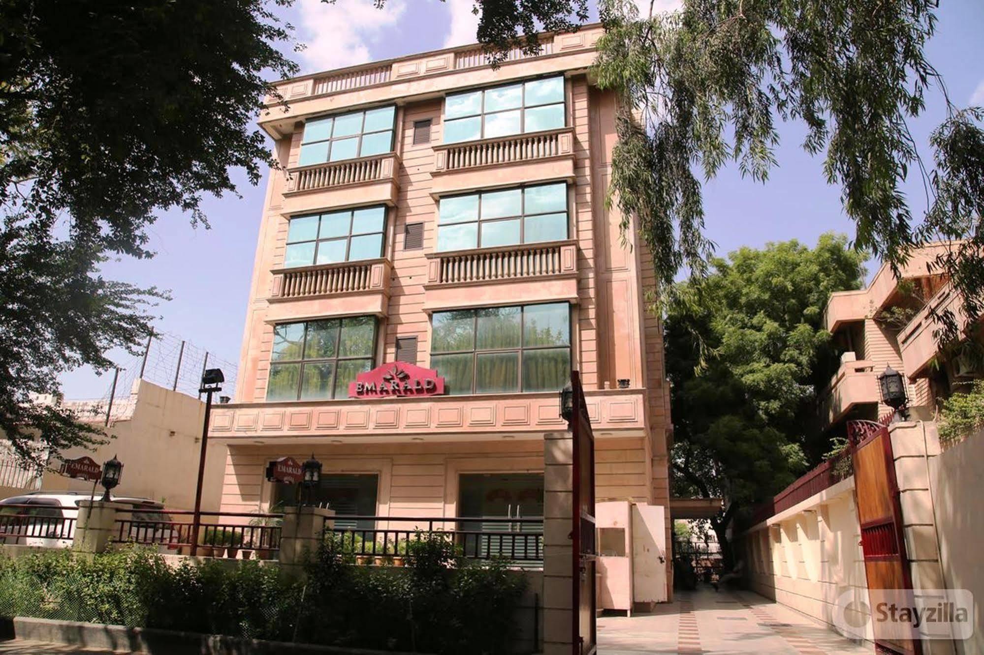Hotel Emarald, New Delhi Ngoại thất bức ảnh